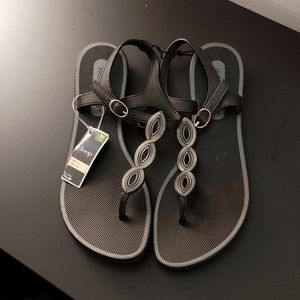 West loop sandals size 7/8